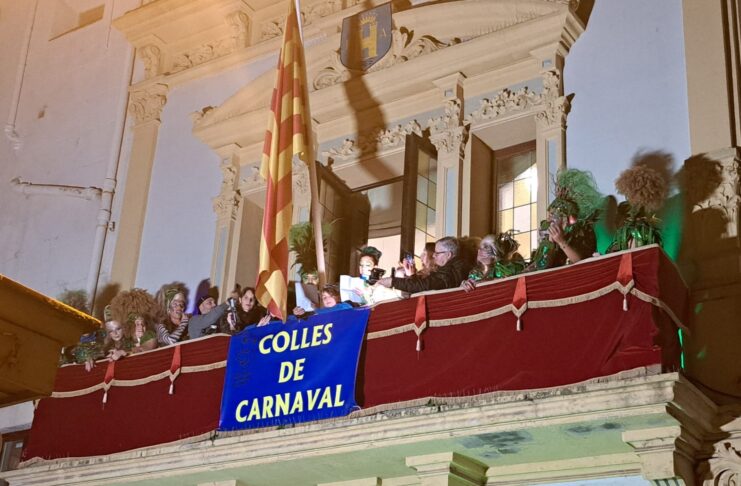 La “Vesprà” dona la benvinguda als actes centrals del Carnaval de Palamós 2026