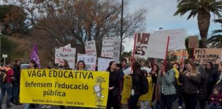 Professors de la Vall d’Aro convoquen una concentració a Sant Feliu per demanar millores a Educació Vaga docents Sant Feliu professors concentració