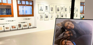 L’Espai Arteca de la Biblioteca de Palafrugell exposa el projecte fotogràfic Vides Creuades de Marina Bakalulis