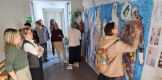 Palamós exposa el mural participatiu “Amb mirada de dona” per visibilitzar la diversitat femenina del municipi privat:-accio-social-mostra-el-mural-participatiu-“amb-mirada-de-dona”,-on-es-representa-la-diversitat-d’aquest-collectiu-a-palamos