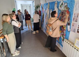Palamós exposa el mural participatiu “Amb mirada de dona” per visibilitzar la diversitat femenina del municipi privat:-accio-social-mostra-el-mural-participatiu-“amb-mirada-de-dona”,-on-es-representa-la-diversitat-d’aquest-collectiu-a-palamos