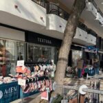 privat:-platja-d’aro-treu-les-botigues-al-carrer,-pero-l’amenaca-de-pluja-aixafa-la-festa-als-comerciants