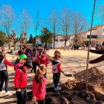 privat:-prop-de-150-escolars-de-palamos-participen-en-la-festa-de-l’arbre-2026