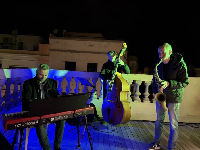 Foto 4-3-26, 20 30 45