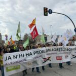 Els docents tallen l’autopista i es manifesten a Girona en el quart dia de vaga educativa