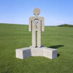 Duván porta l’escultura monumental al Parc dels Estanys amb ‘La veu de la pedra’ Art Duván Platja d'Aro Parc dels Estanys