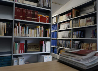 Torroella reforça la coordinació entre l’Arxiu Municipal i el Centre de Documentació del Museu de la Mediterrània Documentació Torroella