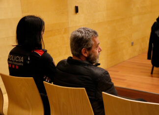 Trien el jurat popular i comença el judici contra l’acusat de matar un home a cops de matxet a Verges