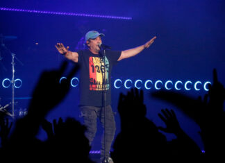 Lax’n’Busto obre a La Mirona la gira del 40è aniversari Pemi Fortuny cantant a la Mirona Data de publicació: divendres 24 d’abril del 2026, 23:54 Localització: Salt Autor: Marina López