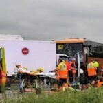 privat:-tres-ferits-greus-en-un-xoc-frontal-entre-una-furgoneta-i-un-autobus-a-jafre
