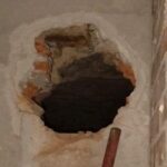 privat:-enxampen-un-home-intentant-robar-en-un-edifici-en-rehabilitacio-a-la-bisbal-i-fuig-per-un-forat-a-la-paret
