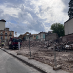 privat:-l’ajuntament-de-la-bisbal-finalitza-l’enderroc-del-carrer-de-l’aigueta-i-planteja-nous-usos-per-a-un-solar-estrategic-al-centre