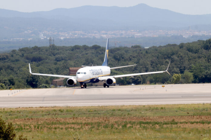 760edb6e-ff34-4e17-87f5-cd48df78a12d aeroport de Girona