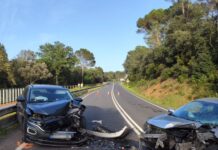 Un accident greu entre dos turismes obliga a tallar la carretera entre Palafrugell i Begur