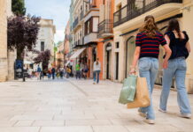 Dues campanyes de foment del comerç local generen una injecció de més de 670.000 euros als comerços de Figueres Figueres comerç