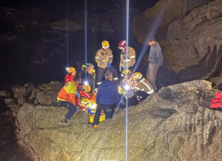 Rescaten una persona a Palamós que havia caigut a les roques de la Fosca Salvament accidentat Palamós