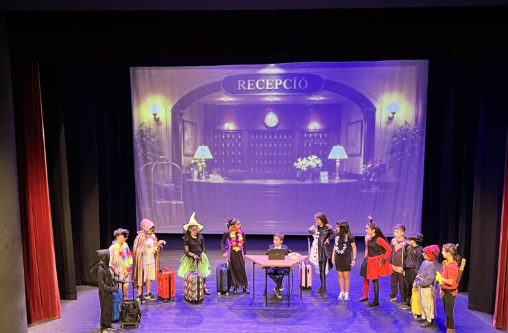 La Mostra de Teatre de Palamós arrenca amb centenars d’infants i joves a La Gorga