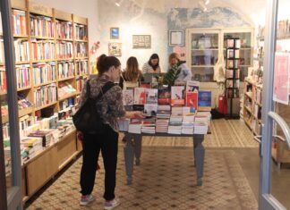 Calonge celebra “la festa major del llibre” en la cinquena diada de Sant Jordi com a ‘booktown’ Calonge Poble de llibres