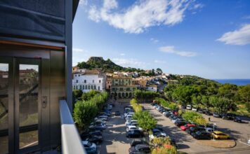 Begur amplia les zones d’aparcament regulat i manté la concessió per a l’estiu 2026 Begur gestió aparcaments