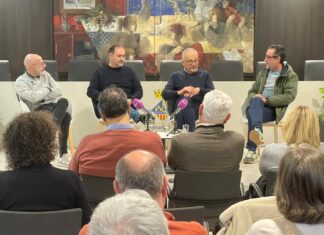 Així va anar la presentació d’Aquella nit al Tiffany’s, a Platja d’Aro presentació aquella nit al tiffany's a platja d'aro