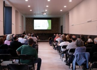 Una seixantena de municipis gironins firmen un manifest perquè s’aturi el pla d’energies renovables promogut pel Govern privat:-una-seixantena-de-municipis-gironins-firmen-un-manifest-perque-s’aturi-el-pla-d’energies-renovables-promogut-pel-govern