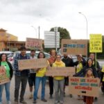 privat:-docents-fan-una-marxa-lenta-amb-cotxes-de-verges-a-girona-en-la-vaga-d’educacio-a-les-comarques-gironines