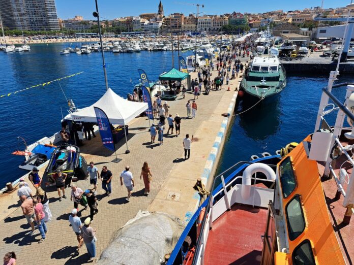 privat:-exit-de-public-i-d’activitats-al-festival-maritim-de-la-costa-brava,-palamos-terra-de-mar privat:-exit-de-public-i-d’activitats-al-festival-maritim-de-la-costa-brava,-palamos-terra-de-mar