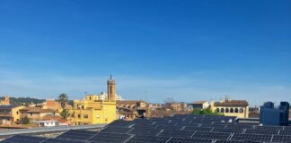 La Bisbal amplia la xarxa d’energia solar municipal amb noves plaques fotovoltaiques a l’Arxiu Comarcal Plaques Solars La Bisbal