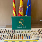Intervenen 59 armes blanques prohibides de quinze comerços turístics de la Costa Brava que les venien il·legalment armes blanques platja d'aro