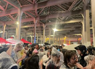 La pluja obliga el Primavera Sound a suspendre temporalment part de la programació de la primera jornada la-pluja-obliga-el-primavera-sound-a-suspendre-temporalment-part-de-la-programacio-de-la-primera-jornada