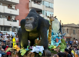 La colla Garnatxa guanya el 64è Carroussel Costa Brava amb la carrossa “Papatuanuku” privat:-la-colla-garnatxa-guanya-el-carroussel-costa-brava-amb-“papatuanuku”