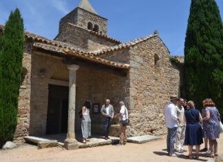 L’Associació de veïns de Romanyà de la Selva estrena «Havaneres al rellotge de nit» privat:-romanya-de-la-selva-ret-homenatge-a-anna-maria-saludes