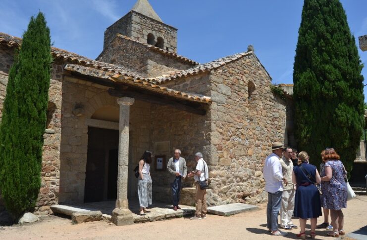L’Associació de veïns de Romanyà de la Selva estrena «Havaneres al rellotge de nit» privat:-romanya-de-la-selva-ret-homenatge-a-anna-maria-saludes
