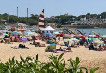 Platja d’Aro registra més de 43.000 vehicles en un cap de setmana i l’alcalde reclama repensar el model turístic privat:-sol,-platges-a-vessar-i-33-graus:-aixi-ha-comencat-l’estiu-a-castell-d’aro,-platja-d’aro-i-s’agaro