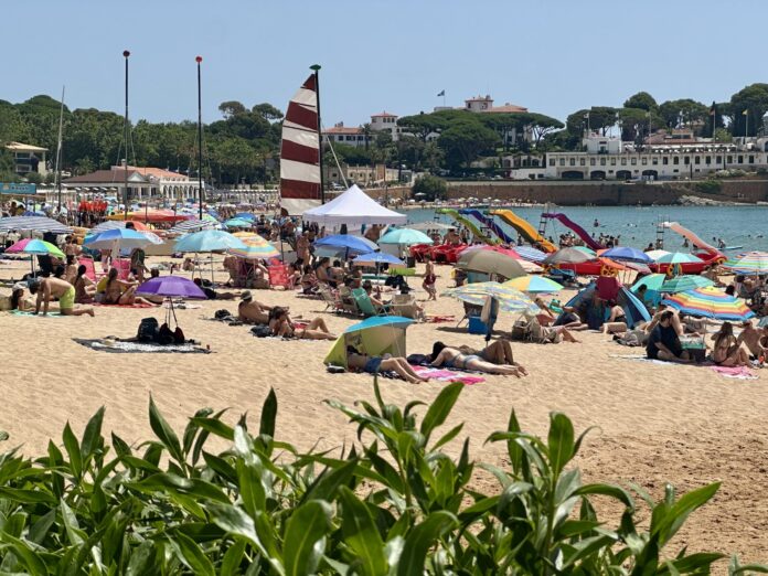 privat:-sol,-platges-a-vessar-i-33-graus:-aixi-ha-comencat-l’estiu-a-castell-d’aro,-platja-d’aro-i-s’agaro privat:-sol,-platges-a-vessar-i-33-graus:-aixi-ha-comencat-l’estiu-a-castell-d’aro,-platja-d’aro-i-s’agaro