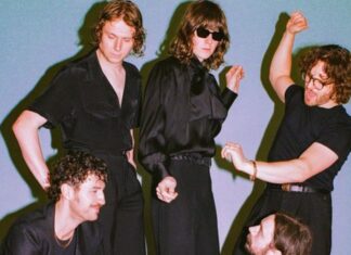 Blossoms anuncien «Songs From The Wedding Cake», el seu sisè disc d’estudi blossoms-anuncien-«songs-from-the-wedding-cake»,-el-seu-sise-disc-d’estudi