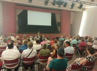 Calonge i Sant Antoni referma el compromís contra el maltractament a les persones grans Calonge i Sant Antoni al Dia Mundial contra l'Abús i el Maltractament a les Persones Grans, amb l'espectacle 'Show Gran Gent 'de Jordi LP