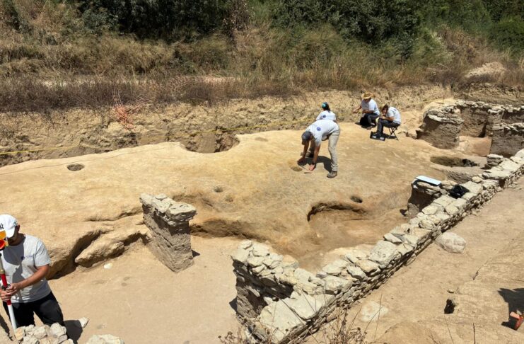 Les noves descobertes arqueològiques a Ullastret mostren una ocupació més extensa de la ciutat ibèrica Excavacions Ullastret