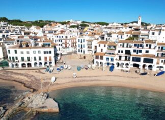 La darrera ballada de sardanes de l’estiu a Calella de Palafrugell retrà homenatge a Modest Cuixart