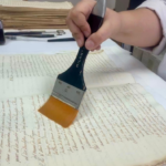 L’Arxiu Municipal de Palafrugell restaura un manuscrit únic sobre la història de la propietat al municipi
