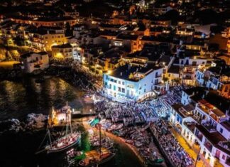 La Cantada d’Havaneres dona el tret de sortida a un cap de setmana de música i tradició marinera a Calella de Palafrugell privat:-palafrugell-converteix-la-cantada-d’havaneres-en-un-cap-de-setmana-de-musica-i-tradicio
