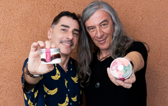 jordi-roca-celebra-els-40-anys-de-sopa-de-cabra-amb-un-gelat-inspirat-en-‘el-far-del-sud’-i-una-versio-electronica-de-la-canco