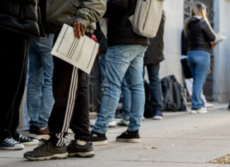 Més de 22.000 sol·licituds per la regularització de migrants a les comarques gironines