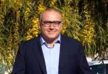 El jutjat deixa en llibertat amb càrrecs Pere Albó, exalcalde de Sant Feliu, investigat per un presumpte delicte d’exhibicionisme