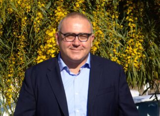 El jutjat deixa en llibertat amb càrrecs Pere Albó, exalcalde de Sant Feliu, investigat per un presumpte delicte d’exhibicionisme