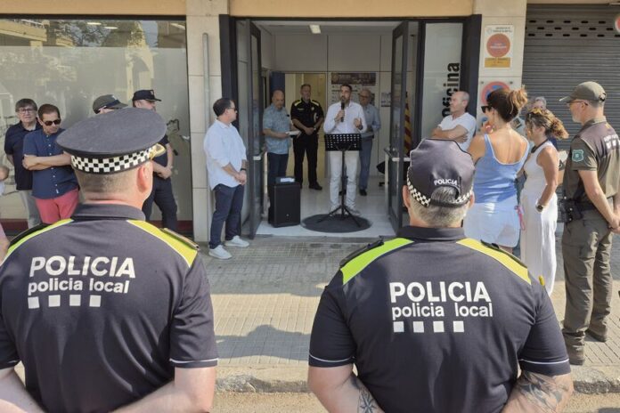 inauguraciopolicialocaltorroella9.jpg-870x580