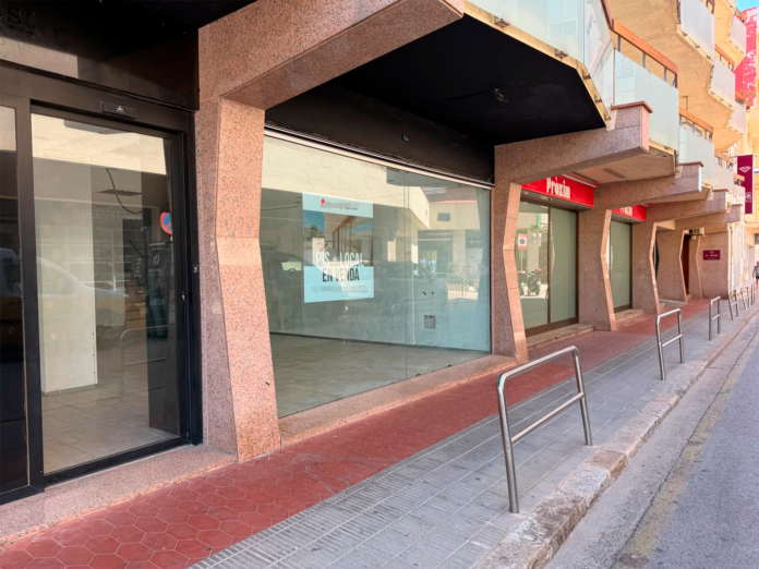 local comercial buit