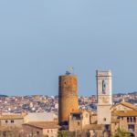 El Baix Empordà impulsa la rehabilitació energètica d’habitatges amb un nou acord Rehabilitació eficiència energètica consell comarcal del baix empordà