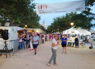 Palamós celebra una botifarrada solidària per donar suport a les persones amb càncer