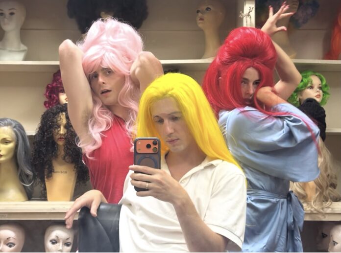 troye-sivan-comenca-a-donar-pistes-de-la-seva-nova-era-musical-amb-‘she’s-the-best’ troye-sivan-comenca-a-donar-pistes-de-la-seva-nova-era-musical-amb-‘she’s-the-best’